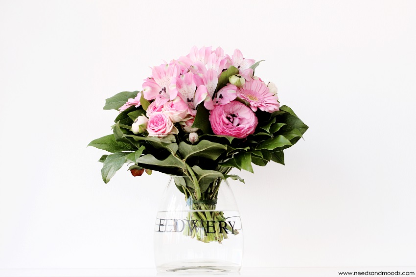 bouquet de fleurs roses romantique
