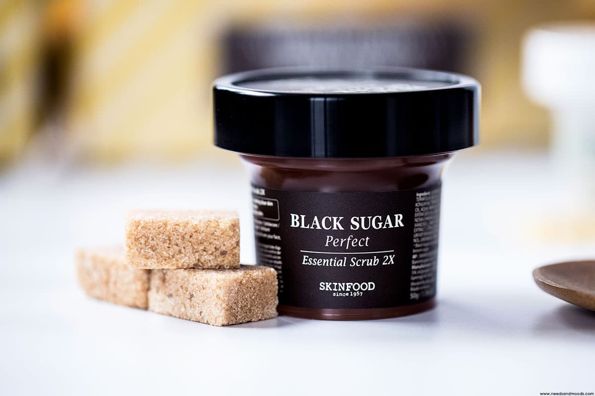 skinfood Black Sugar Perfect Essential Scrub