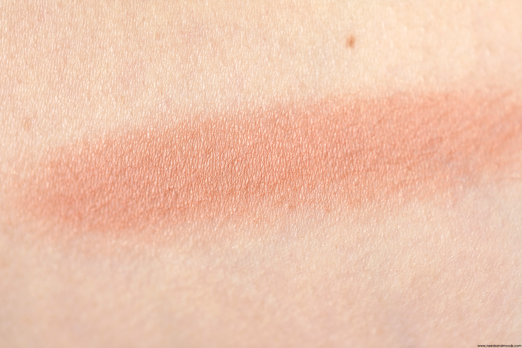 too-faced-sweetie-pie-swatch