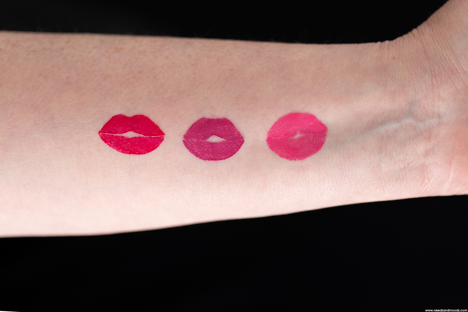 paul-joe-beaute-lipstick-cs-swatch