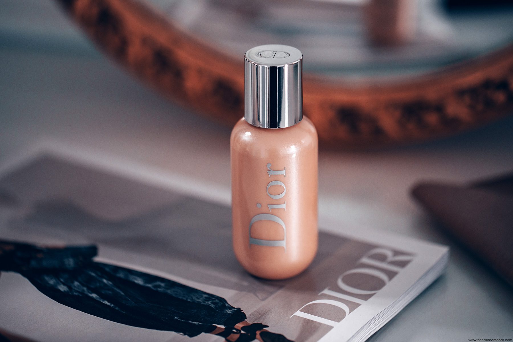 Dior Backstage Face Body  Glow  mon avis swatch 